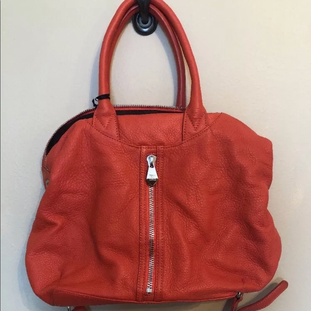 Pour la Victoire purse NEW